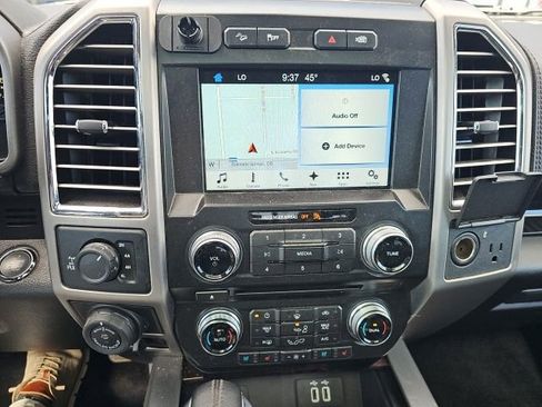 Used 2016 Ford F150 Platinum w/ Equipment Group 701A Luxury image 18