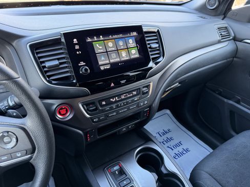 Used 2022 Honda Pilot Sport image 17