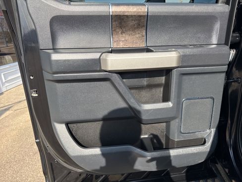 Used 2022 Ford F250 Lariat w/ Tremor Off-Road Package image 36