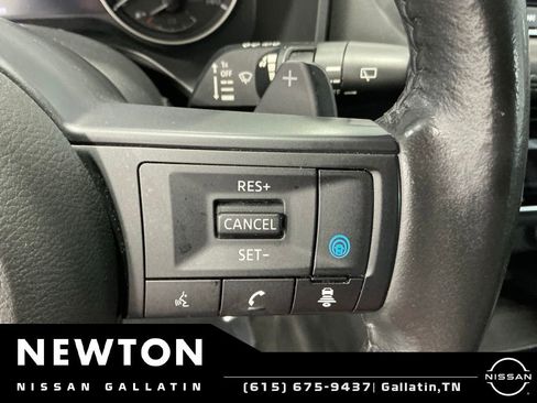 Used 2024 Nissan Rogue SV w/ SV Premium Package AWD/4WD image 30