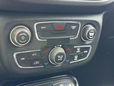 Used 2020 Jeep Compass Limited image 15