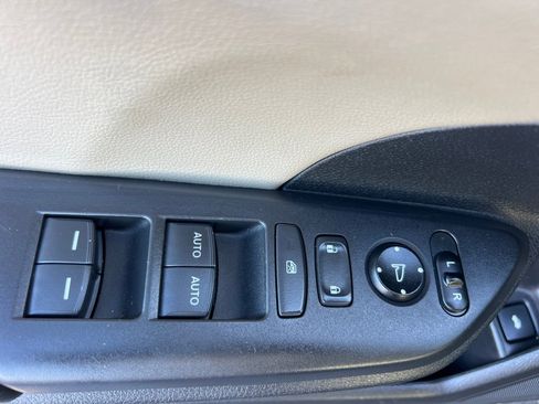 Used 2018 Honda Civic EX-L image 22