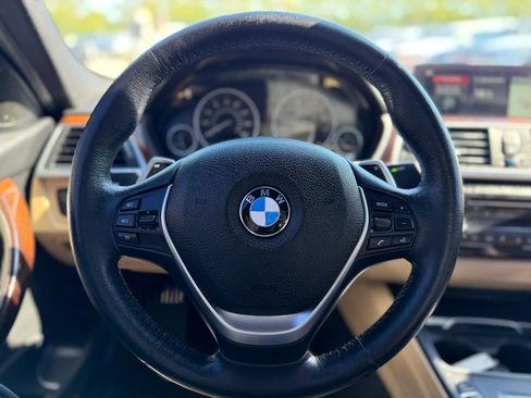 Used 2018 BMW 330i xDrive Sedan w/ Premium Package AWD/4WD image 21