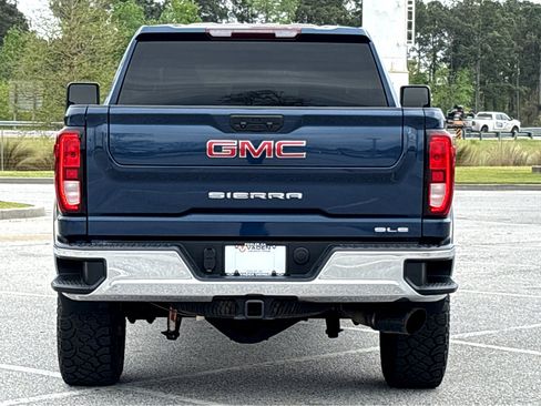 Used 2022 GMC Sierra 2500 SLE w/ SLE Value Package; image 17