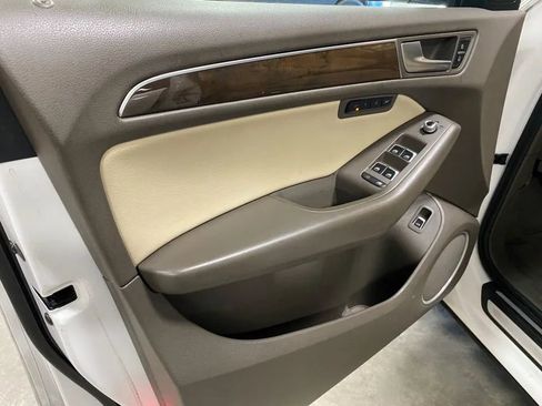 Used 2017 Audi Q5 2.0T Premium Plus w/ Technology Package image 11