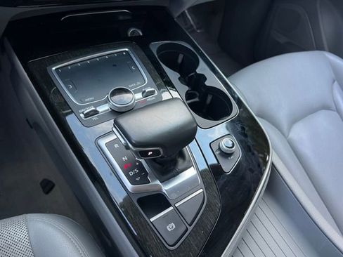 Used 2018 Audi Q7 3.0T Prestige w/ Prestige Package image 27