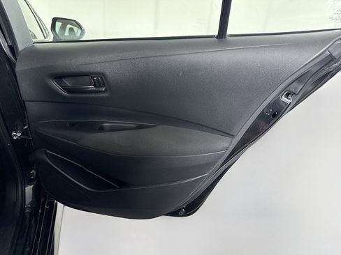 Used 2022 Toyota Corolla LE image 27