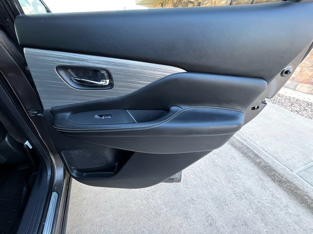 Used 2016 Nissan Murano Platinum w/ Platinum Technology Package FWD image 19