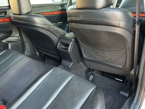 Used 2011 Subaru Outback 2.5i Limited image 15