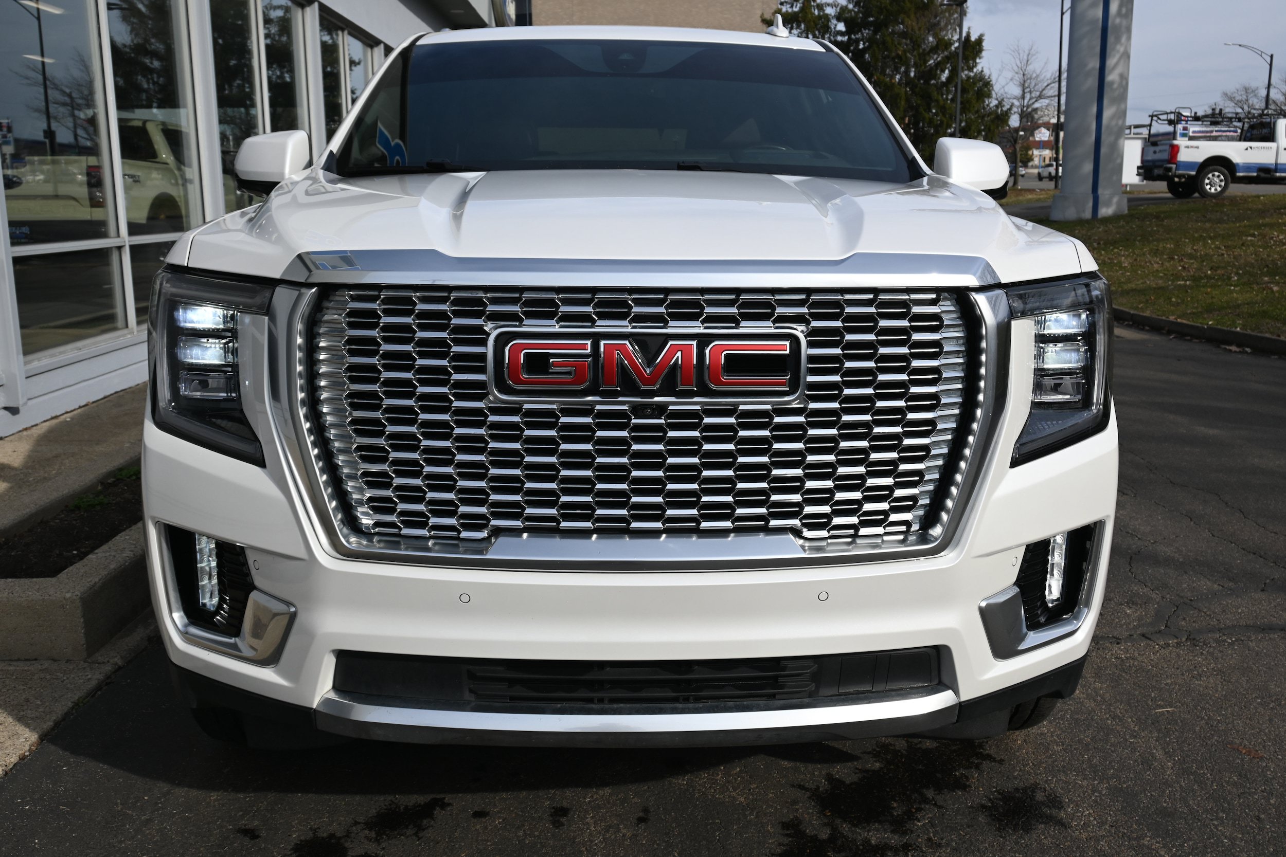 Used 2022 GMC Yukon Denali w/ Max Trailering Package AWD/4WD image 2