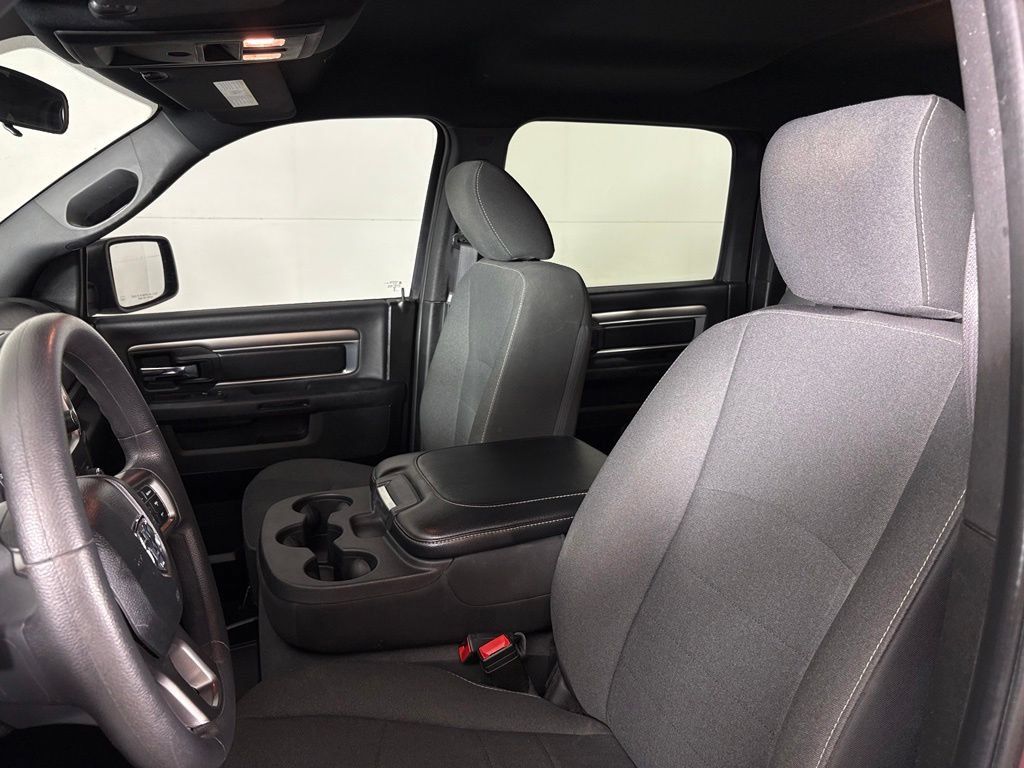 Used 2024 RAM 1500 Warlock AWD/4WD image 19