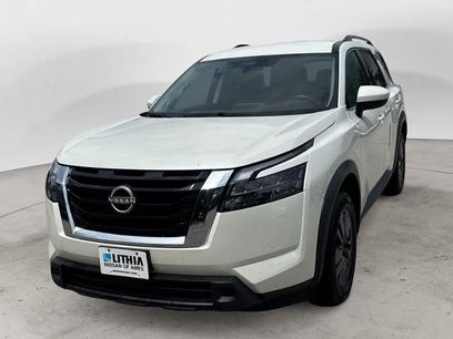 Certified 2024 Nissan Pathfinder SV