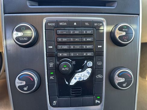 Used 2014 Volvo S60 T5 FWD image 20