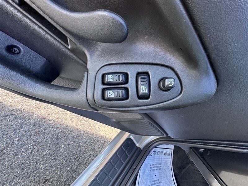 Used 2000 Chevrolet Camaro Z28 w/ Preferred Equipment Group 2 RWD image 16