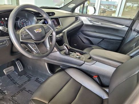 Used 2024 Cadillac XT5 Sportv w/ Technology Package AWD/4WD image 10