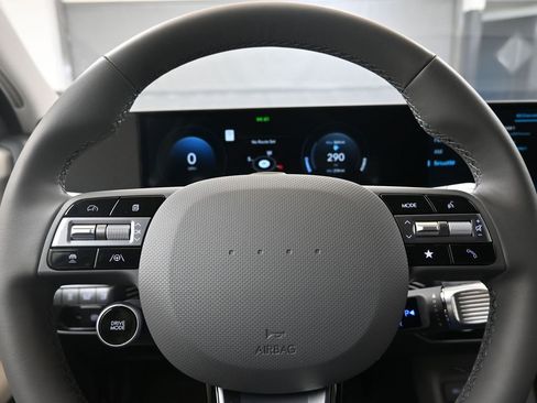 New 2025 Hyundai Ioniq 5 SEL image 25