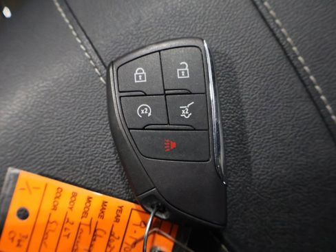 Used 2024 Chevrolet Traverse LT image 28