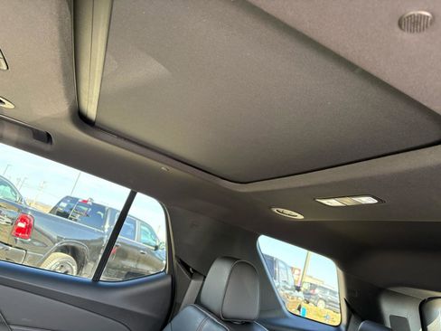 Used 2023 Chevrolet Traverse RS image 44