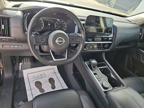 Used 2022 Nissan Pathfinder SL w/ SL Premium Package image 18