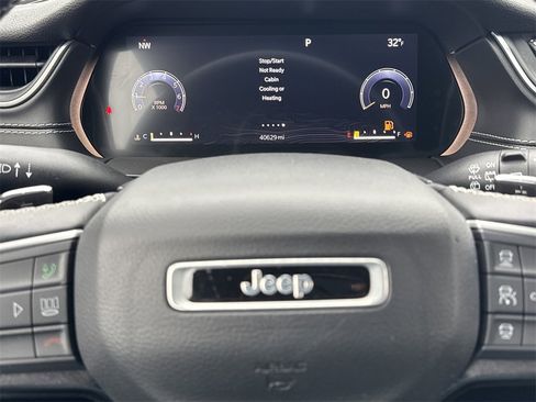 Used 2022 Jeep Grand Cherokee L Laredo w/ Luxury Tech Group I image 12