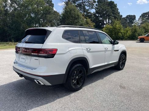 New 2026 Volkswagen Atlas Peak Edition AWD/4WD image 6