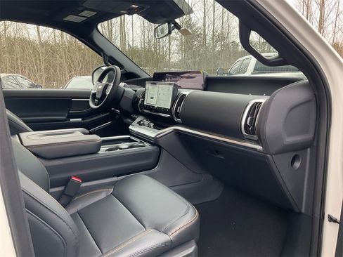 New 2026 Ford Expedition Tremor image 11