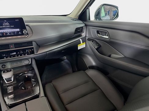 New 2026 Nissan Rogue SV FWD image 24