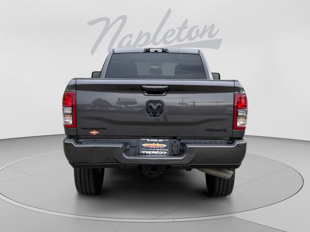 Used 2024 RAM 2500 Big Horn w/ Night Edition AWD/4WD image 4