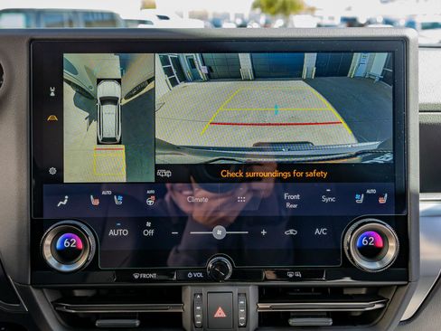 Used 2026 Lexus GX 550 w/ Accessory Package (2T) image 27