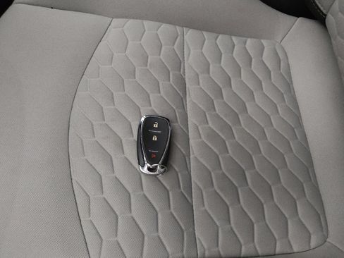 Used 2020 Chevrolet Equinox LS w/ LS Convenience Package FWD image 32