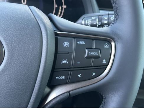 New 2026 Lexus UX 300h FWD image 35