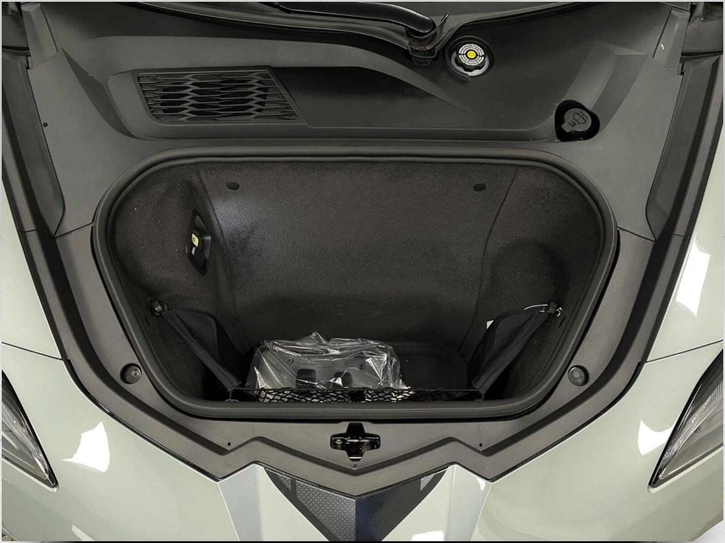 Used 2023 Chevrolet Corvette Stingray Preferred Conv w/ Z51 Performance Package RWD image 12