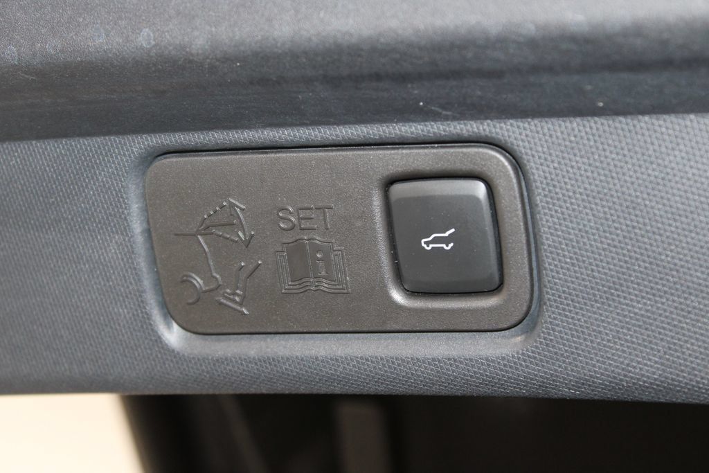Used 2021 Ford Mustang Mach-E Premium RWD image 14