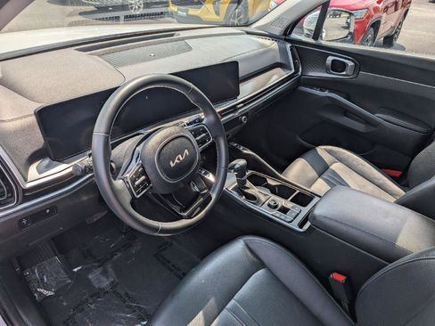 Used 2025 Kia Sorento S w/ Panoramic Sunroof Package AWD/4WD image 13