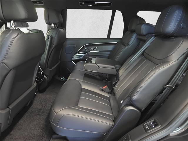 New 2026 Land Rover Range Rover Long Wheelbase SE AWD/4WD image 15