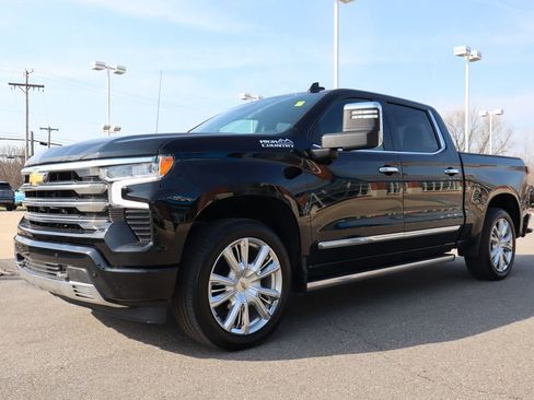 Used 2025 Chevrolet Silverado 1500 High Country w/ High Country Premium Package image 10