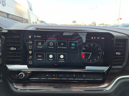 Used 2023 GMC Sierra 1500 Elevation w/ X31 Off-Road Package AWD/4WD image 36