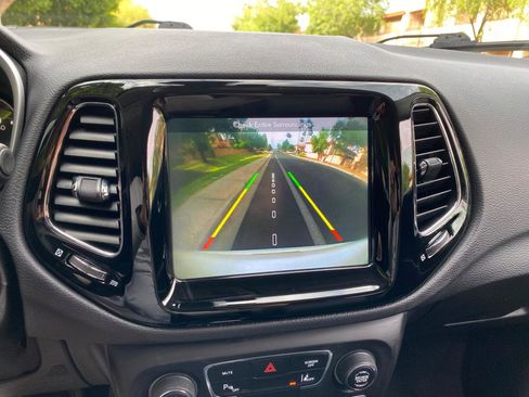Used 2018 Jeep Compass Limited w/ Navigation Group FWD image 69