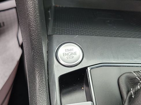 Used 2021 Volkswagen Tiguan S AWD/4WD image 13