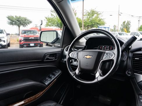 Used 2015 Chevrolet Tahoe LTZ AWD/4WD image 12