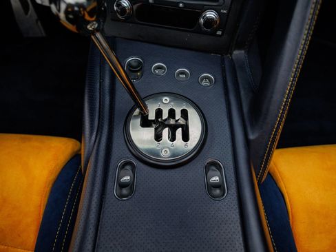 Used 2005 Lamborghini Murcielago Roadster AWD/4WD image 33