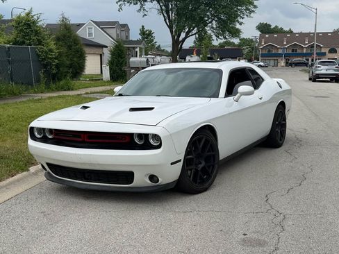 Used 2015 Dodge Challenger R/T Plus RWD image 1