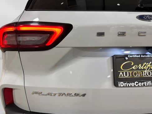 Used 2025 Ford Escape Platinum AWD/4WD image 48