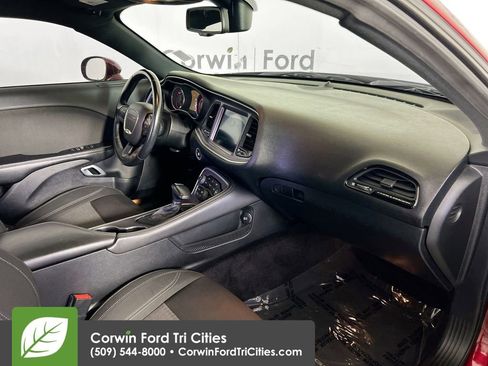 Used 2017 Dodge Challenger R/T w/ Driver Convenience Group image 26