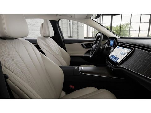 New 2026 Mercedes-Benz E 450 4MATIC Sedan image 4