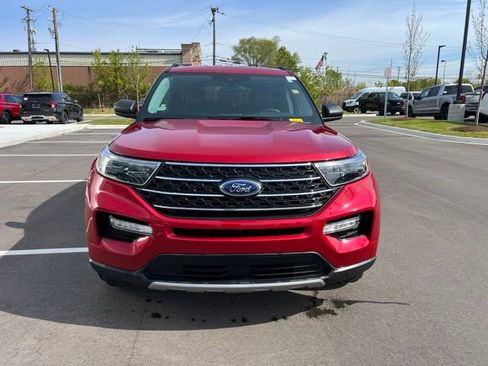 Certified 2023 Ford Explorer XLT w/ Equipment Group 202A AWD/4WD image 2