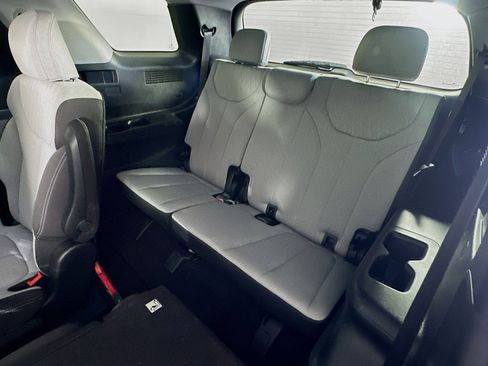 Used 2022 Hyundai Palisade SEL FWD image 30