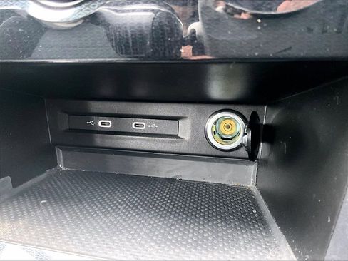 Used 2025 Volkswagen Taos S image 27