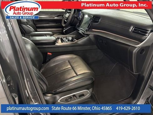 Used 2022 Jeep Wagoneer Series III image 39