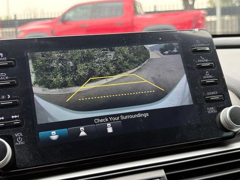 Used 2022 Honda Accord Sport image 13